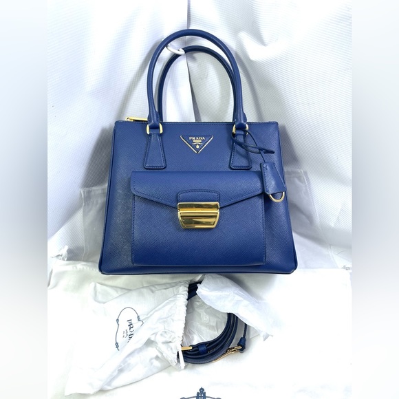 Prada MD Saffiano Lux Tote With Cargo Pocket.New.Missing 2 zipper Pullers. - Picture 1 of 16